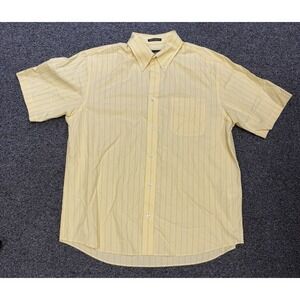 Eddie Bauer Mens Large yellow Button Down Short Sleeve Shirt Wrinkle Resistant